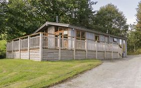 Leafy Nook Lodge